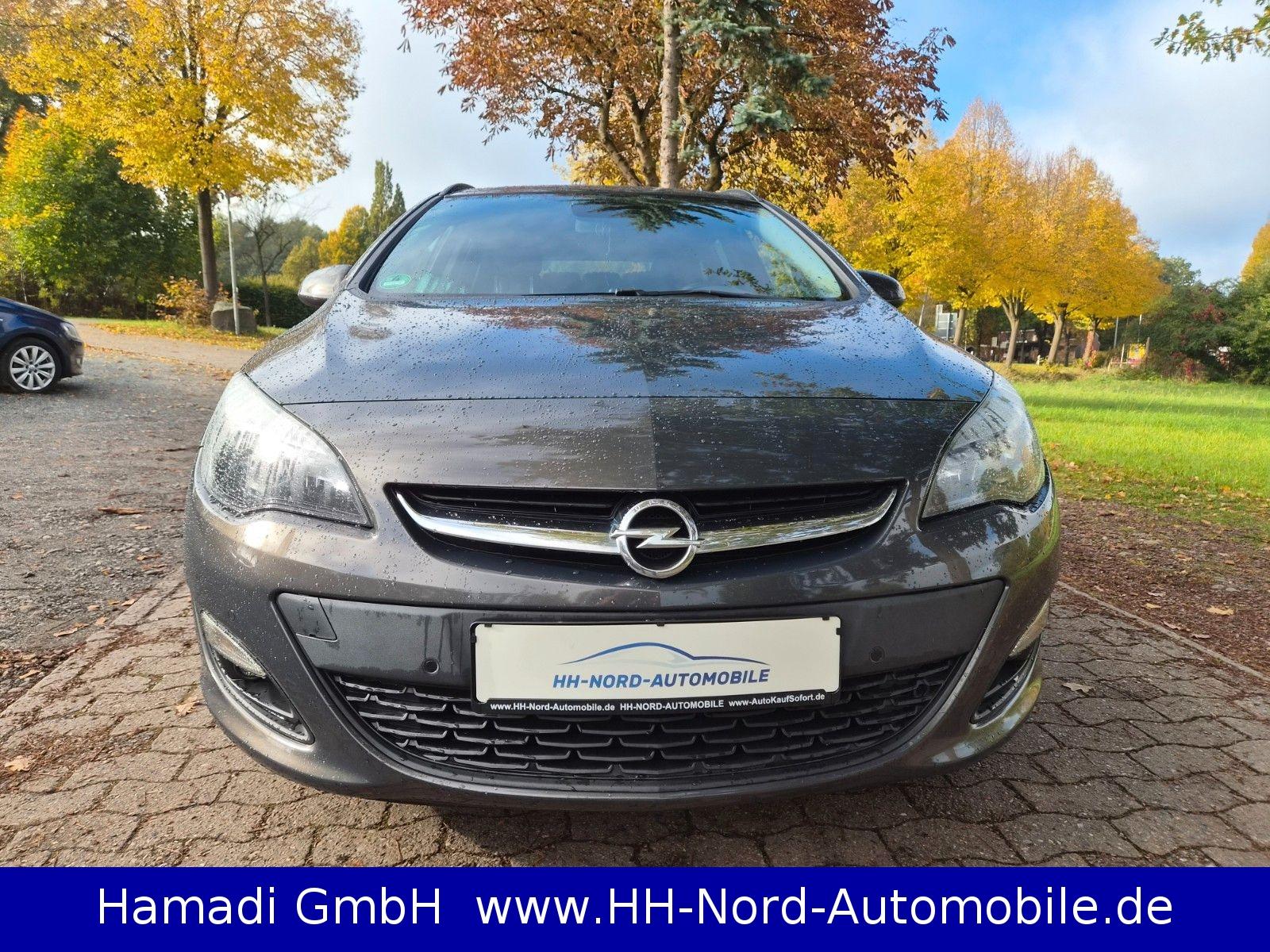 Opel Astra 2015 — interior