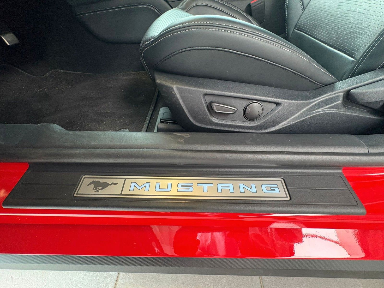 Fahrzeugabbildung Ford Mustang Fastback 5.0 Ti-VCT V8 328 GT/Sofort