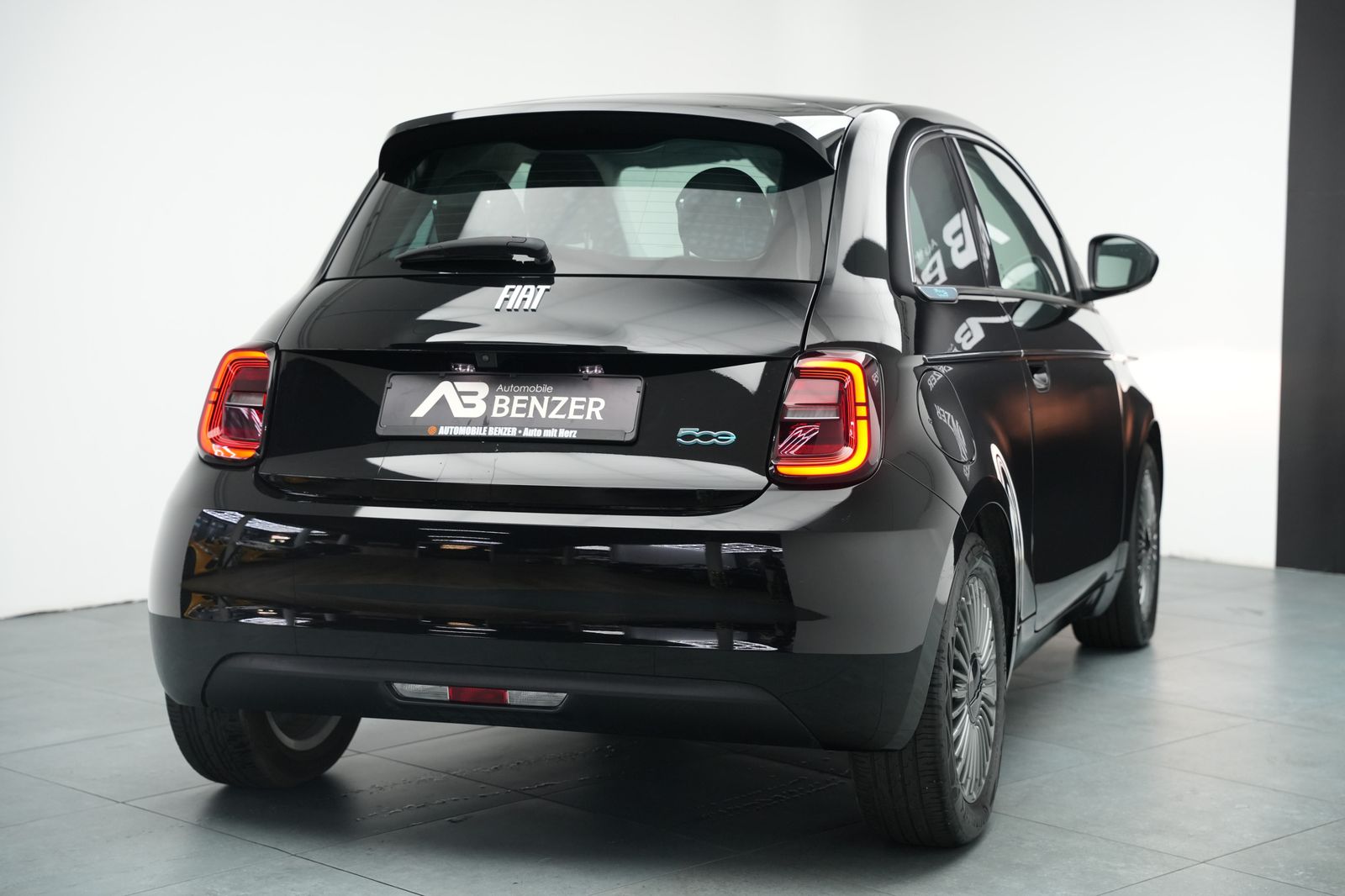 Fahrzeugabbildung Fiat 500 Icon 42 Kwh *Kamera*Navigation*Klima*PDC*