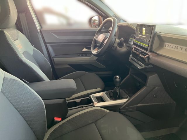 Fahrzeugabbildung Dacia Duster EXTREME TCE 130 4X2 digitales Cockpit App