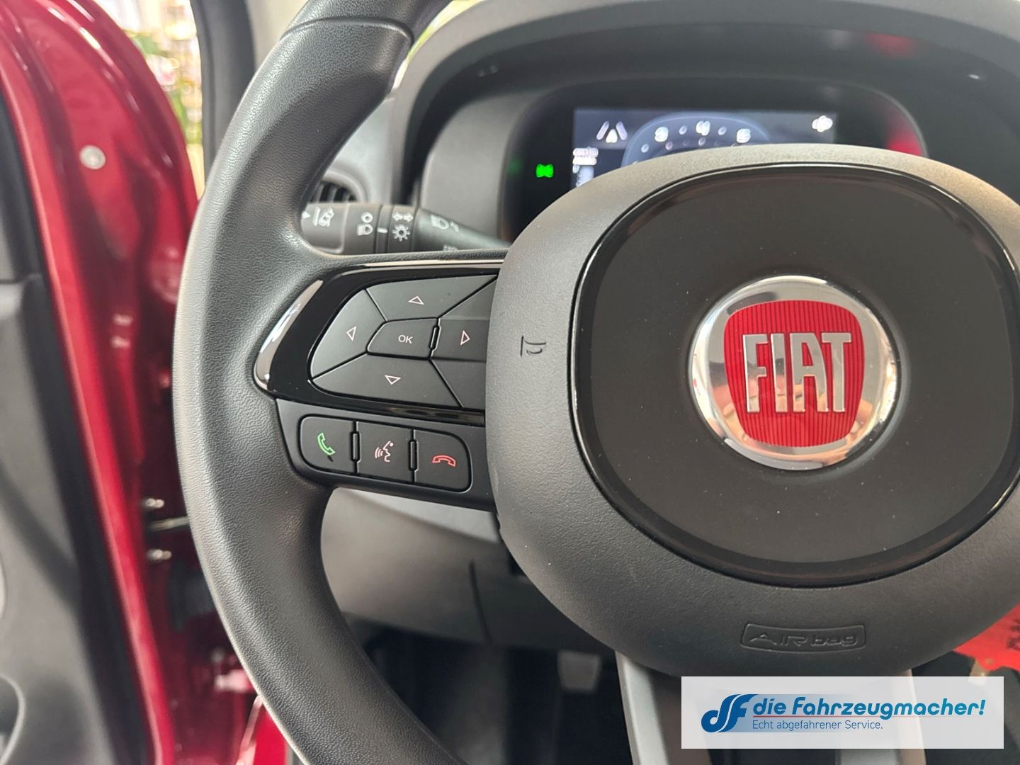 Fahrzeugabbildung Fiat Pandina Hybrid Icon Tempomat Digitales Cockpit D