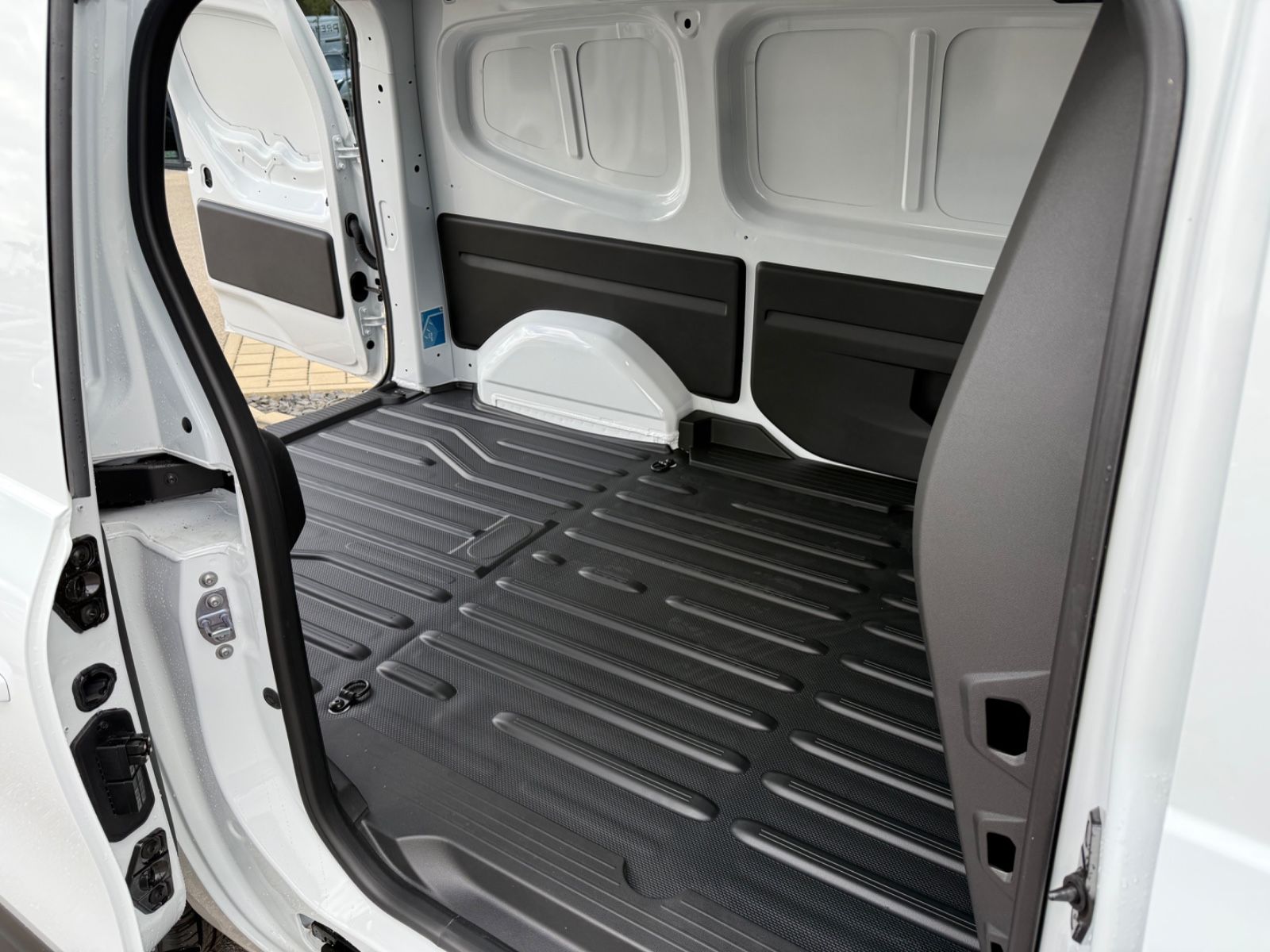 Fahrzeugabbildung Nissan Townstar Kastenwagen L2 2,3t N-Connecta