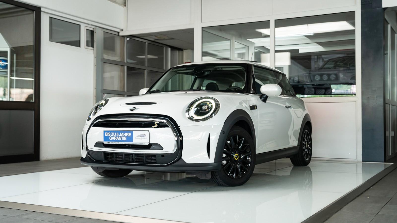 MINI Cooper SE Harm&Kard PanoDach HeadUp LED uvm.