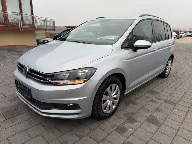 Volkswagen Touran Comfortline NAVI AHK ACC 7 SITZE 8fach SH