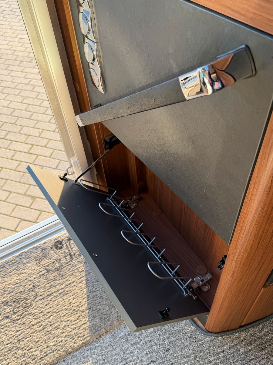 Fahrzeugabbildung Niesmann + Bischoff Arto 85 E