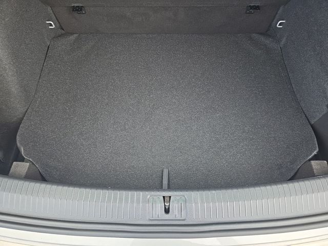 Tiguan 2,0 TDI Highline R-Line LED*AHK*KAMERA*AC