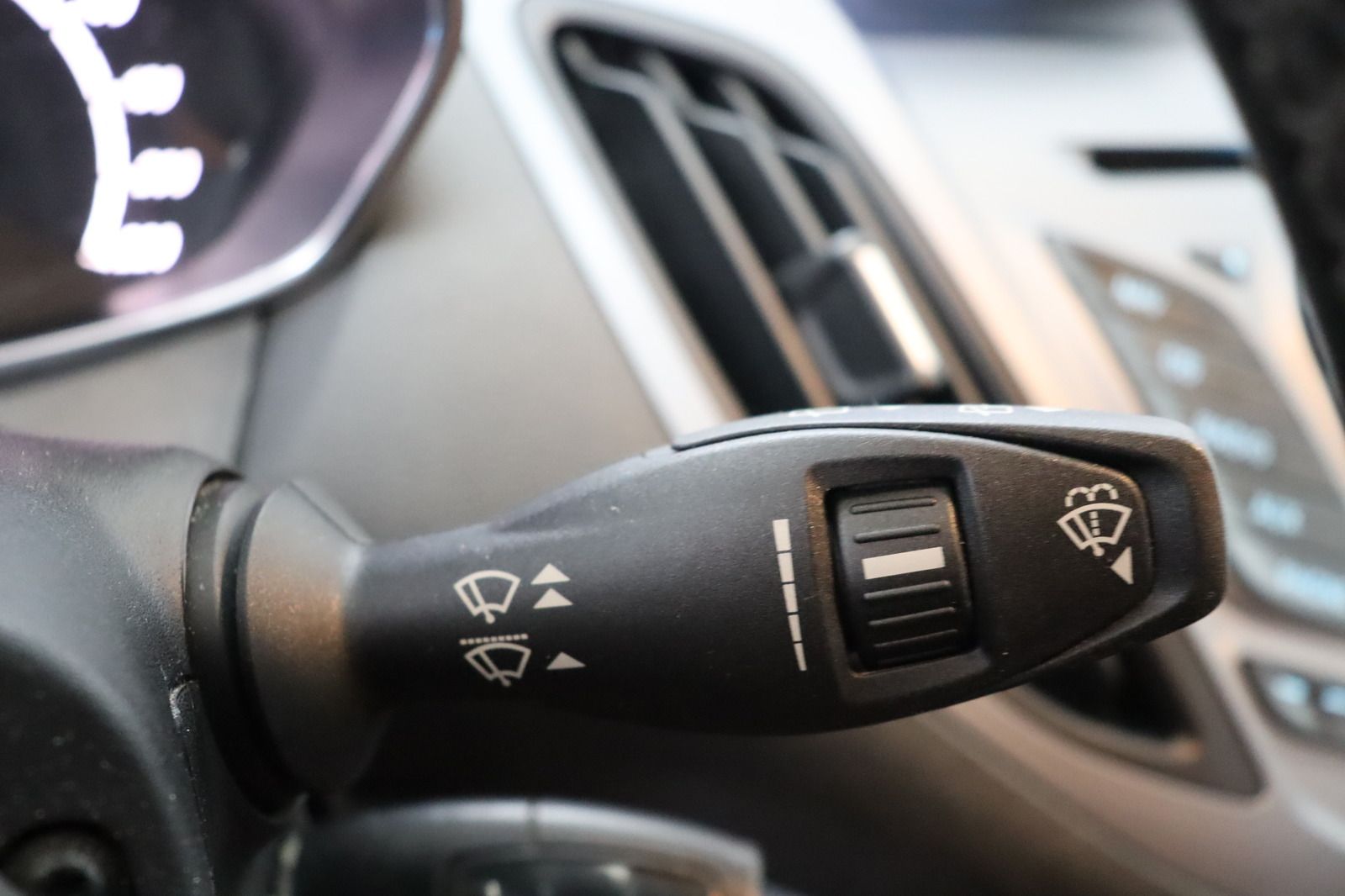 Fahrzeugabbildung Ford B-Max SYNC Edition * Navi * SHZ * PDC