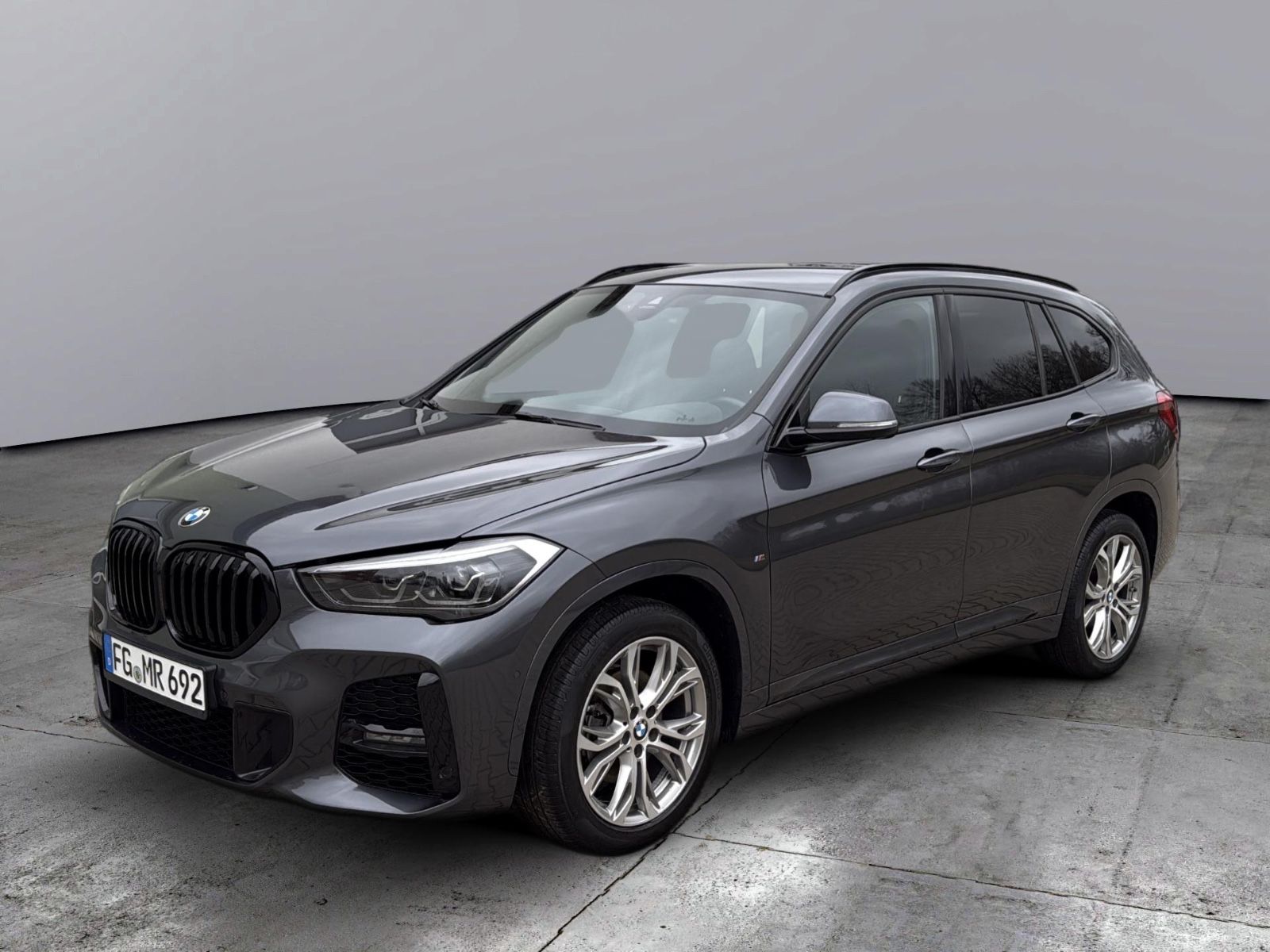 Fahrzeugabbildung BMW X1 sDrive 18 i M Sport/ 18 Zoll/ TOP