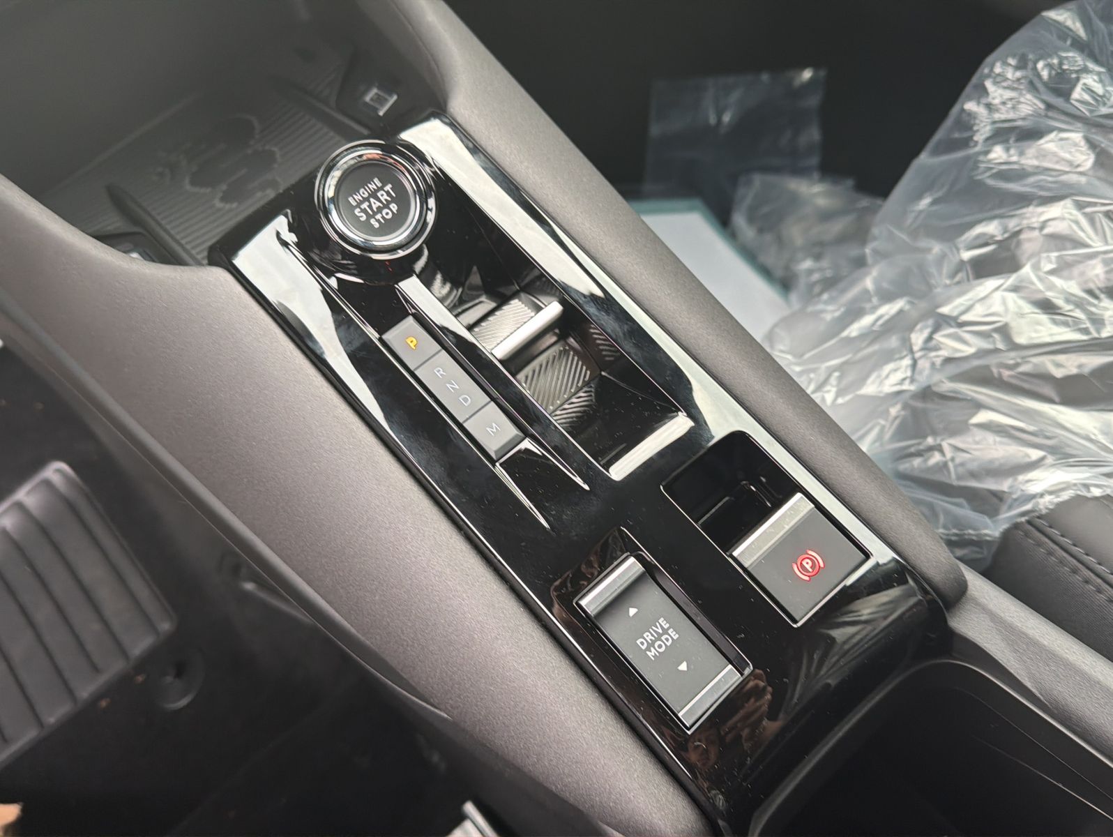 Fahrzeugabbildung Alfa Romeo Junior Ibrida 1.2 VGT 48V-Hybrid 107 kW Q4