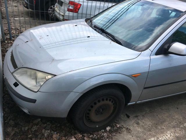 Ford Mondeo 1.8 Benzin