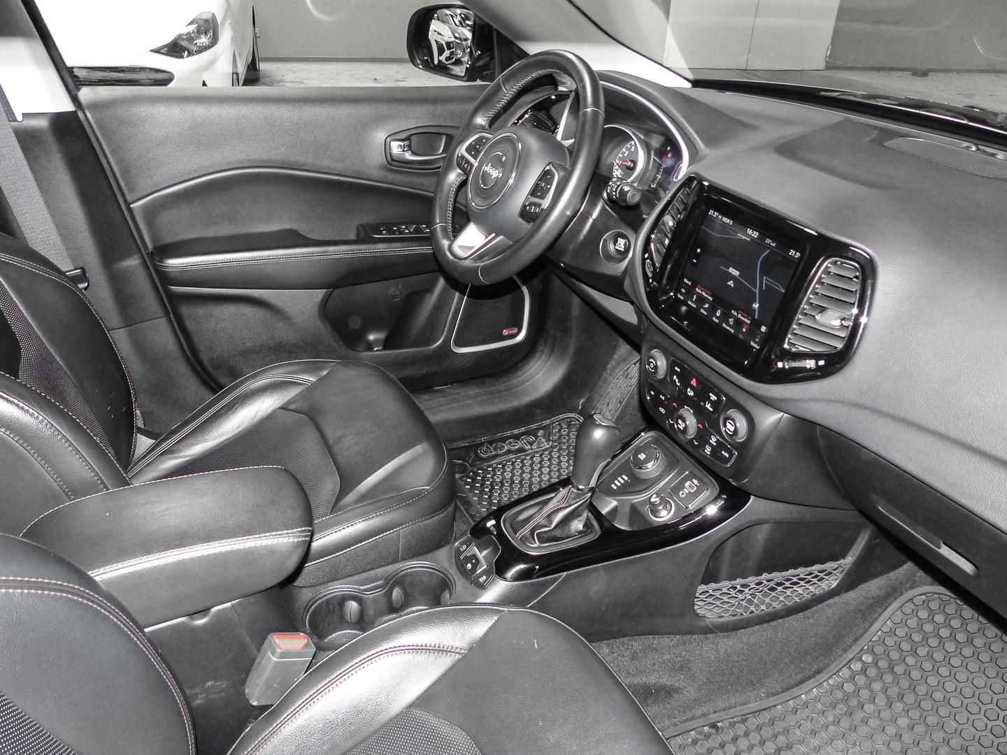 Jeep Compass Limited 4WD El. Panodach Navi Leder Memo