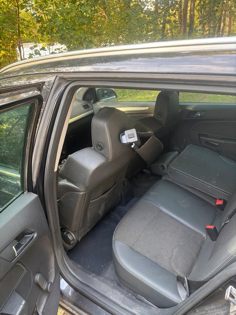 Opel Astra 2010 — photo 5