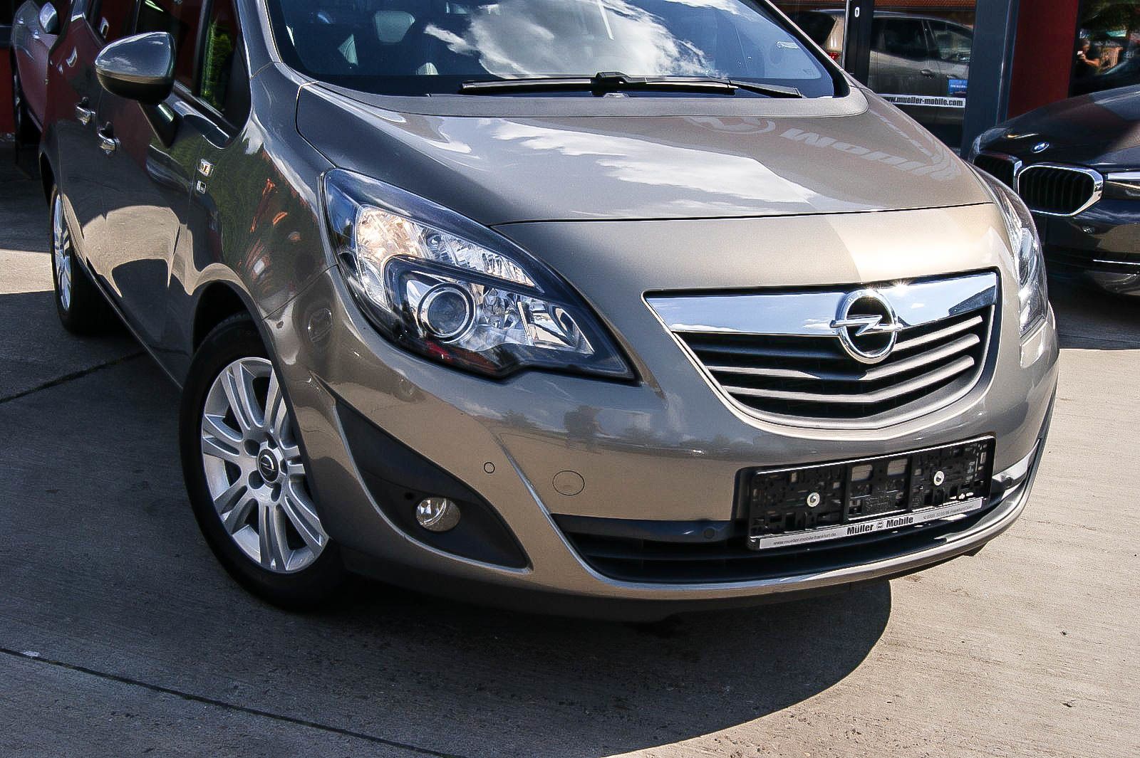 Fahrzeugabbildung Opel Meriva B 1.4Turbo 150 Jahre Opel 1HAND ANHZV PDC