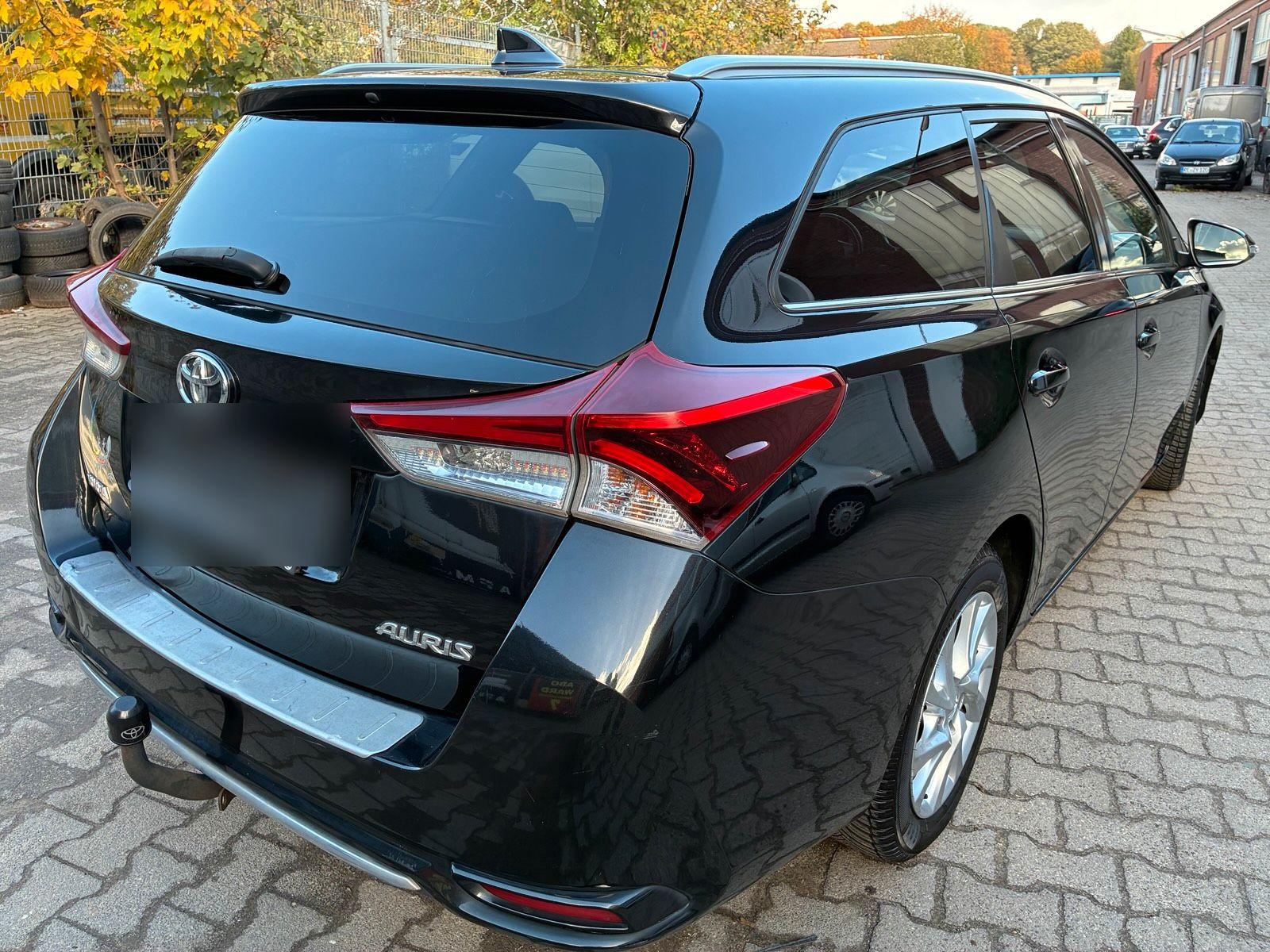 Toyota Auris 2015 — photo 5