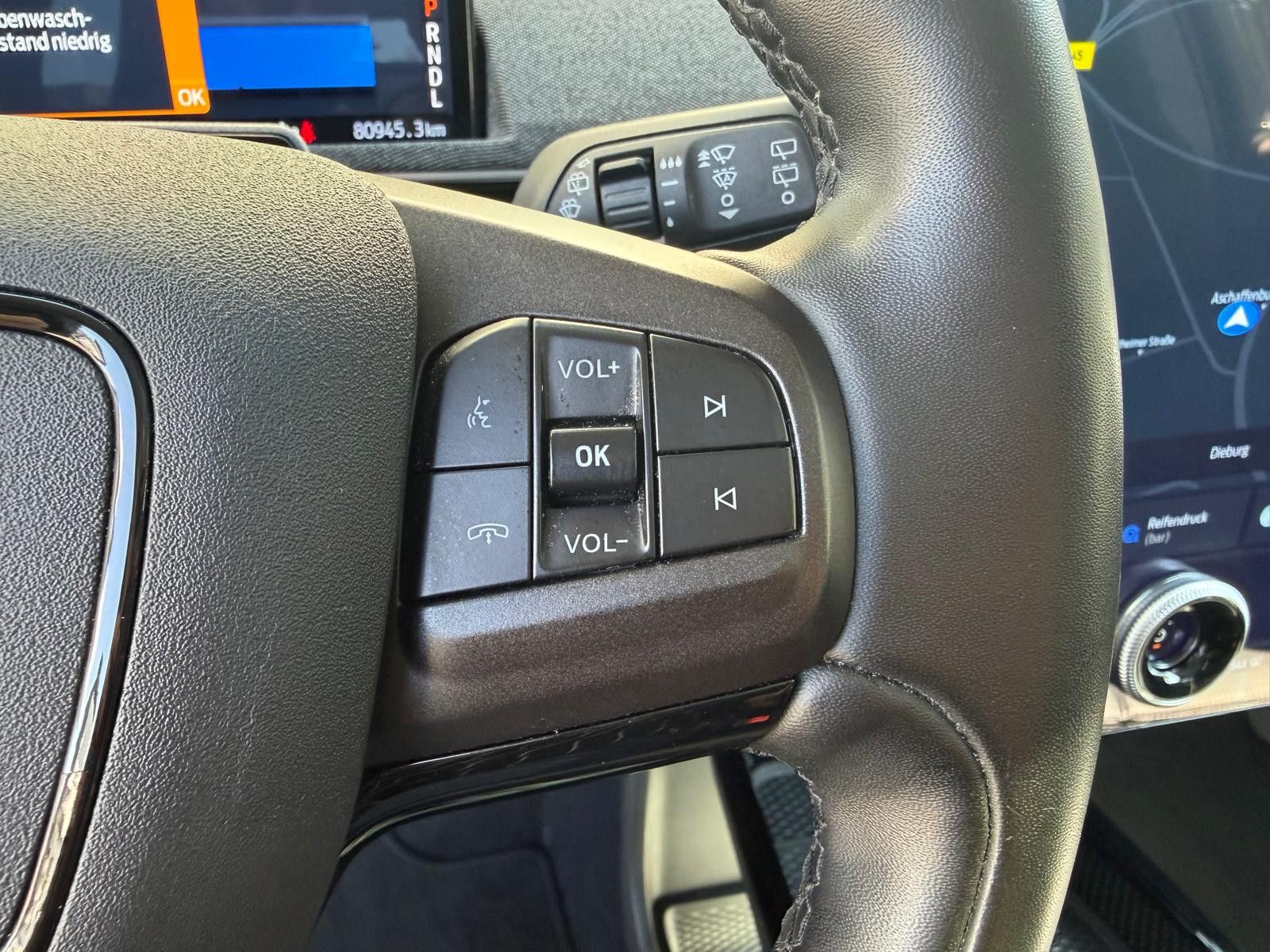 Fahrzeugabbildung Ford Mustang Mach-E >PANO+MEMO+LED+NAVI+SHZ+360°+ACC+