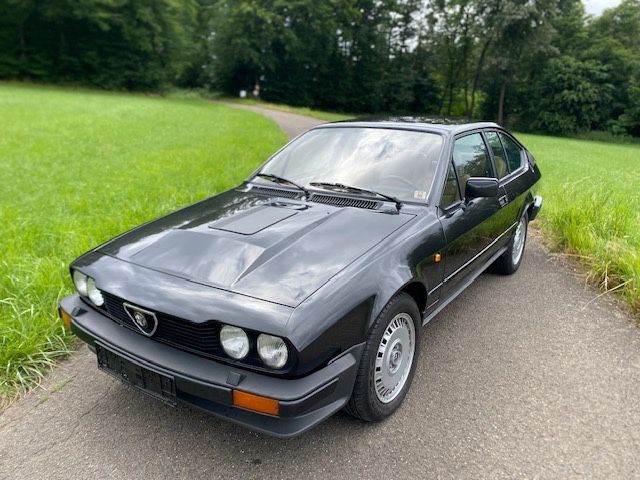 Alfa Romeo GTV 6 2.5,Motor überholt, Scheckheft!