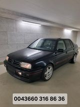 Volkswagen VW Vento VR6 - Volkswagen Vento mit Benzin-Antrieb: Limousine, Vr6