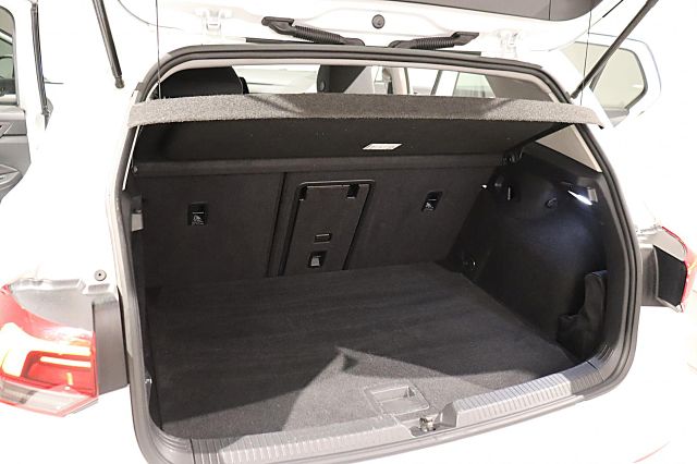 Golf 1.5 TSI Life ACC NAVI SHZ BT PDC LED Klima