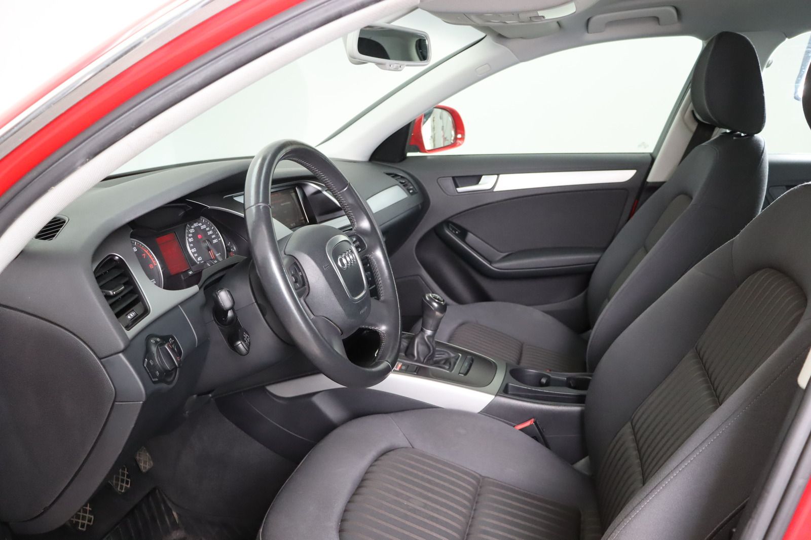 Fahrzeugabbildung Audi A4 1.8 TFSI Avant * Xenon * SHZ