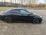 Mercedes-Benz CLA 45 AMG - Mercedes-Benz CLA 45 AMG: Coupe