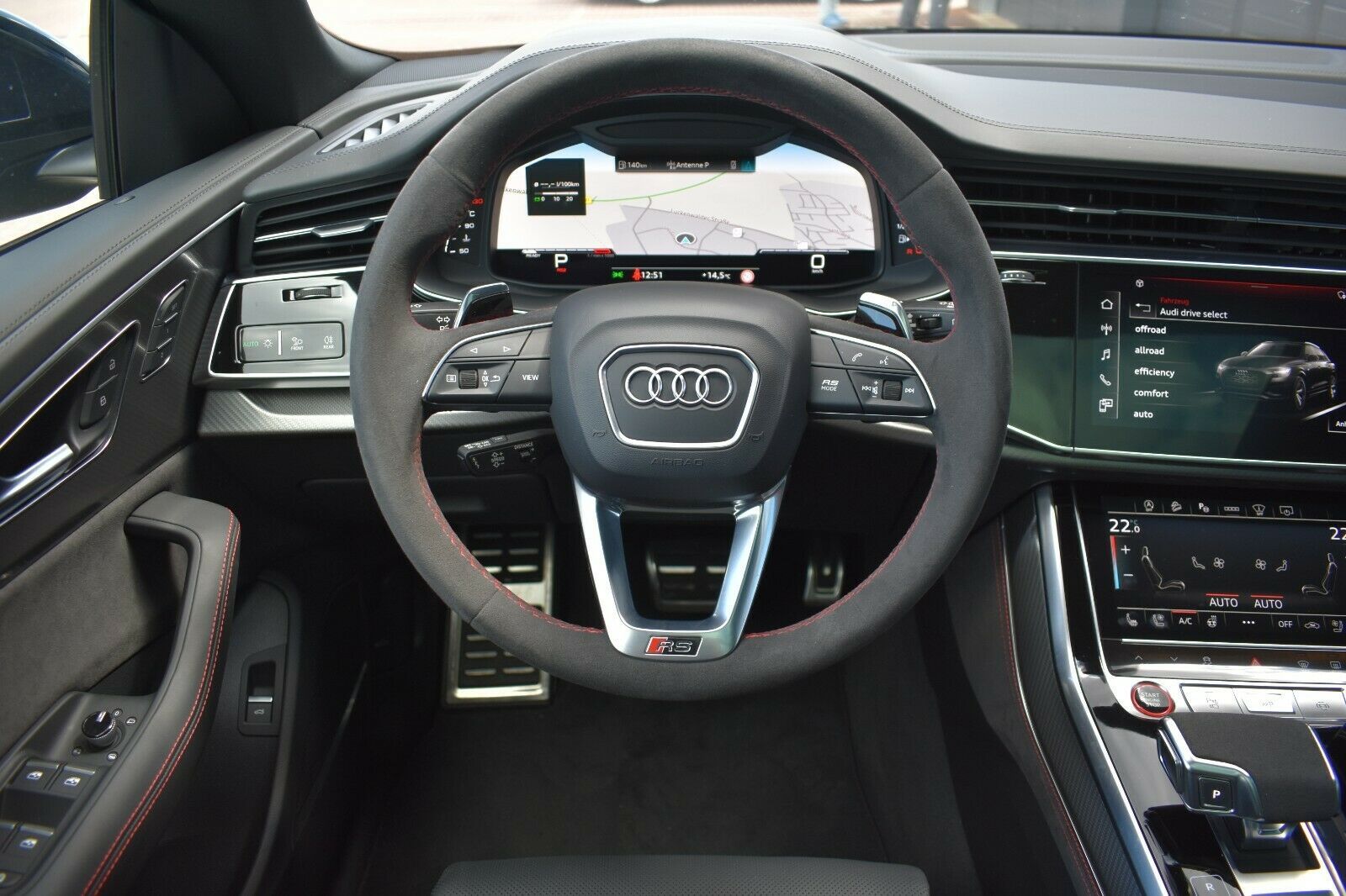 Fahrzeugabbildung Audi RSQ8 4.0 TFSI*PANO*LUFT*RS AGA*23*VOLL*Mietkauf