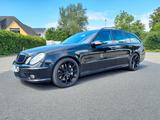 Mercedes-Benz E 55 T AMG - schwarze Mercedes-Benz E 55 AMG