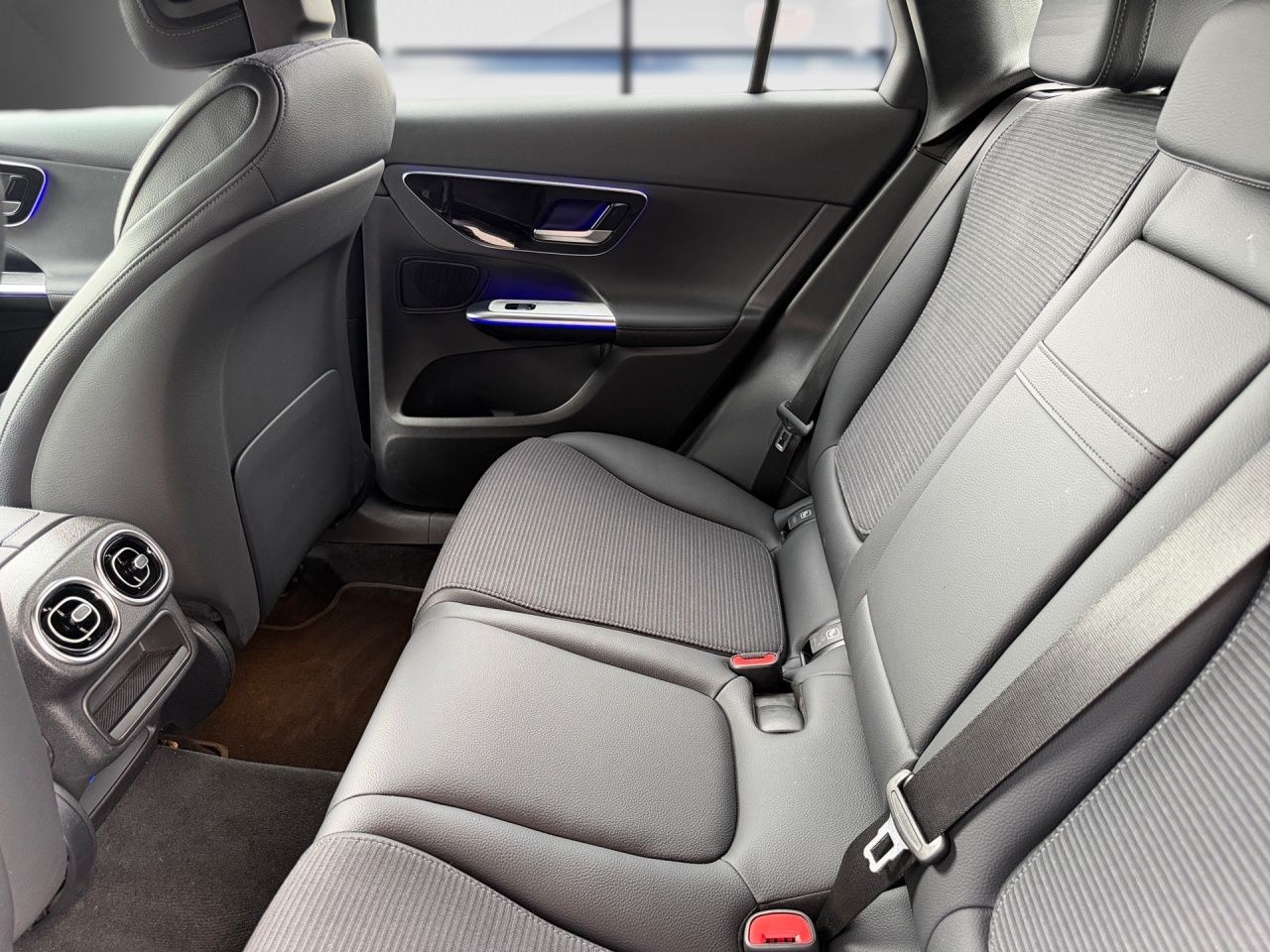 Fahrzeugabbildung Mercedes-Benz GLC 300 de 4M EDITION+AHK+HEADUP+360+MEMOR+DISTR