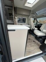 Carado pro+ CV 600 Dieselheizung, Skyroof, Markise