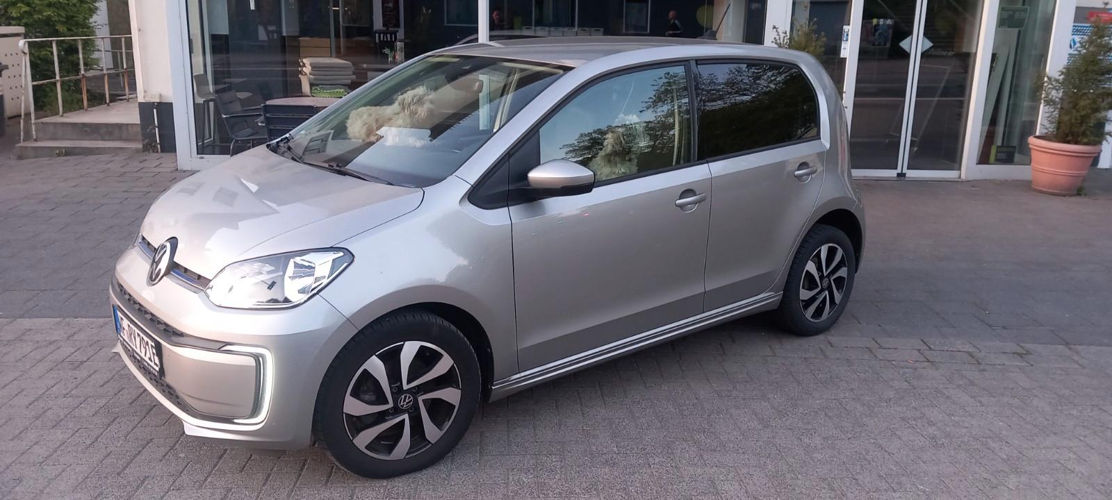 Volkswagen e-up!  MAX