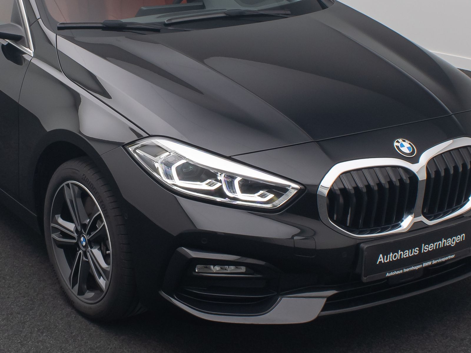 Fahrzeugabbildung BMW 120i SportLine H/K HUD DAB Kamera Panorama Leder