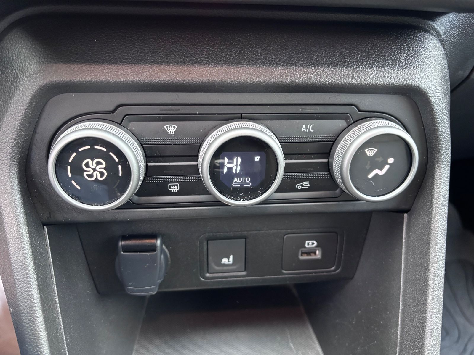 Fahrzeugabbildung Dacia Sandero III Stepway Extreme "AUTOMATIK"