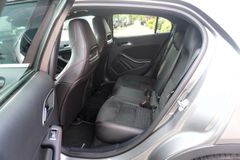 Fahrzeugabbildung Mercedes-Benz GLA 220 4Matic AMG Line 360 Kamera Navi Temp SHZ