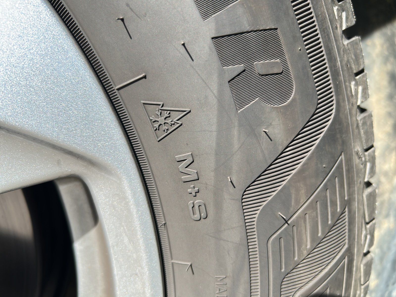 Fahrzeugabbildung Ford Transit Custom 2.0 EcoBlue L2 Trend AWD/PDC/AHK