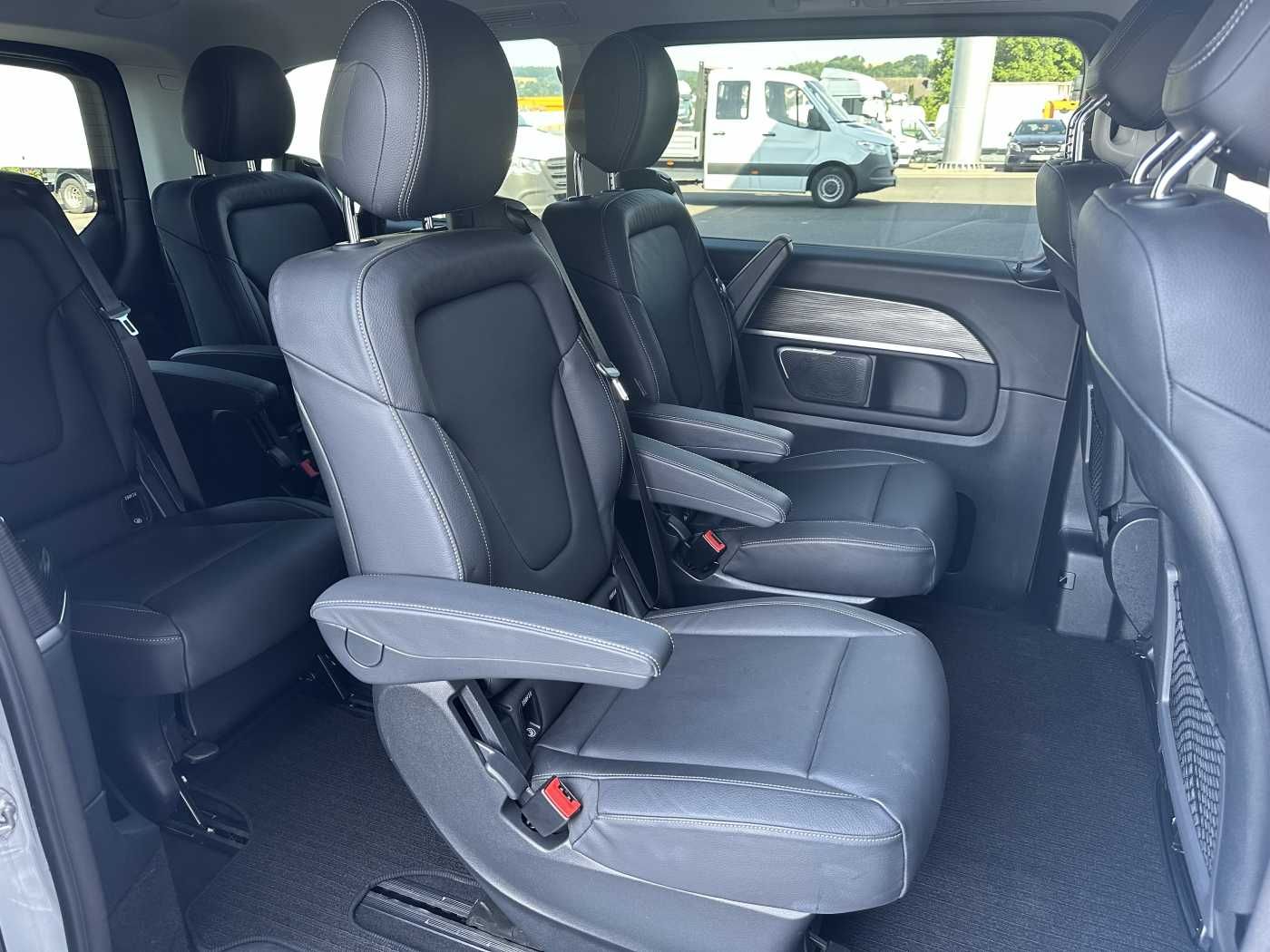 Fahrzeugabbildung Mercedes-Benz V 300 d AVA ED 6Sitze Burmester 360Kamera el Tür