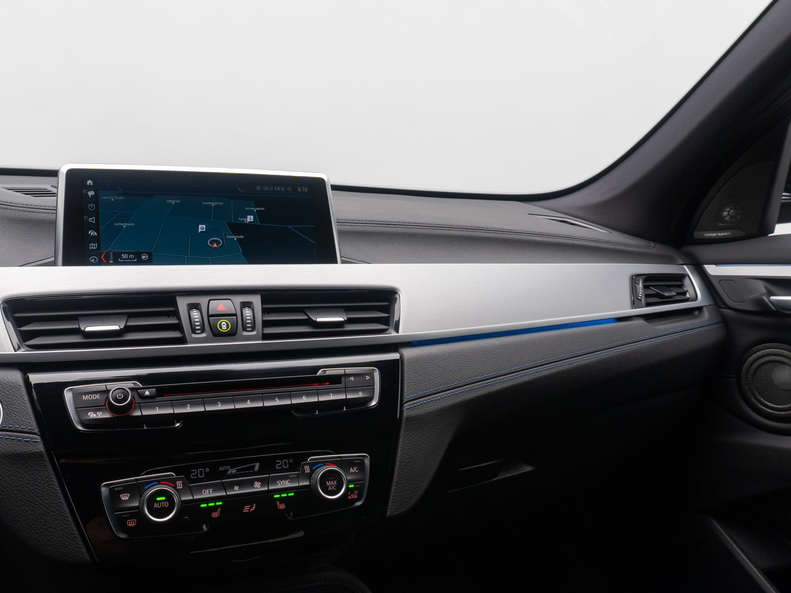 Fahrzeugabbildung BMW X1 xD25e M Sport Kamera AHK DAB Alarm H/K 19Zoll