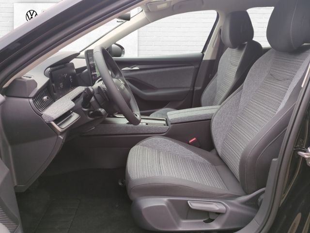 Fahrzeugabbildung SKODA Superb Combi 2.0 TDI Selection 4x4 DSG AHK NAVI