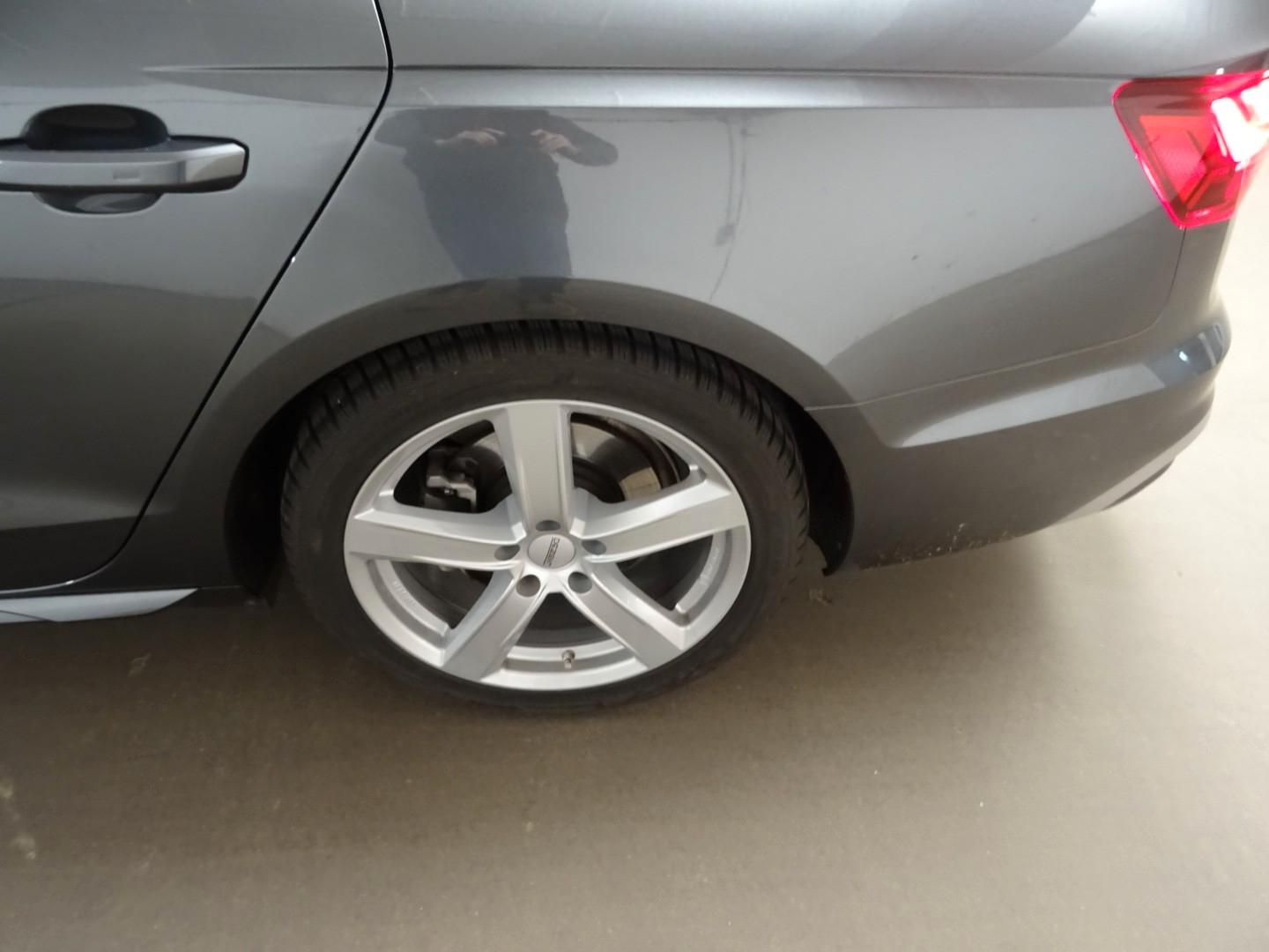 Audi A4 40 TFSI 3x S line (Innen., Außen, Fahrwerk)