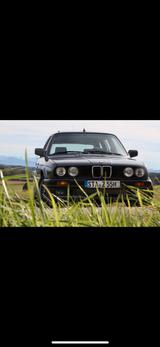 BMW E30 318i  rostarme Basis, läuft gut, ... - BMW 318: Kombi, E30 318i