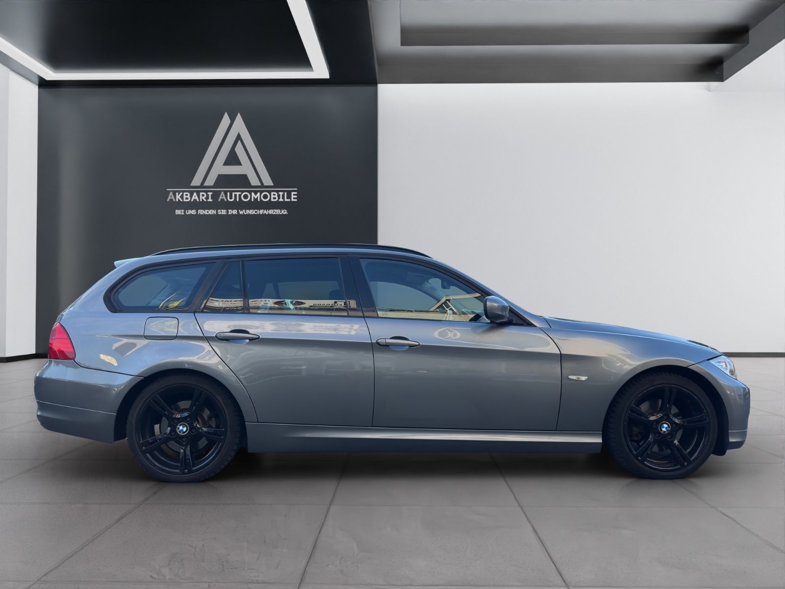 Fahrzeugabbildung BMW 320 3 Touring 320 d