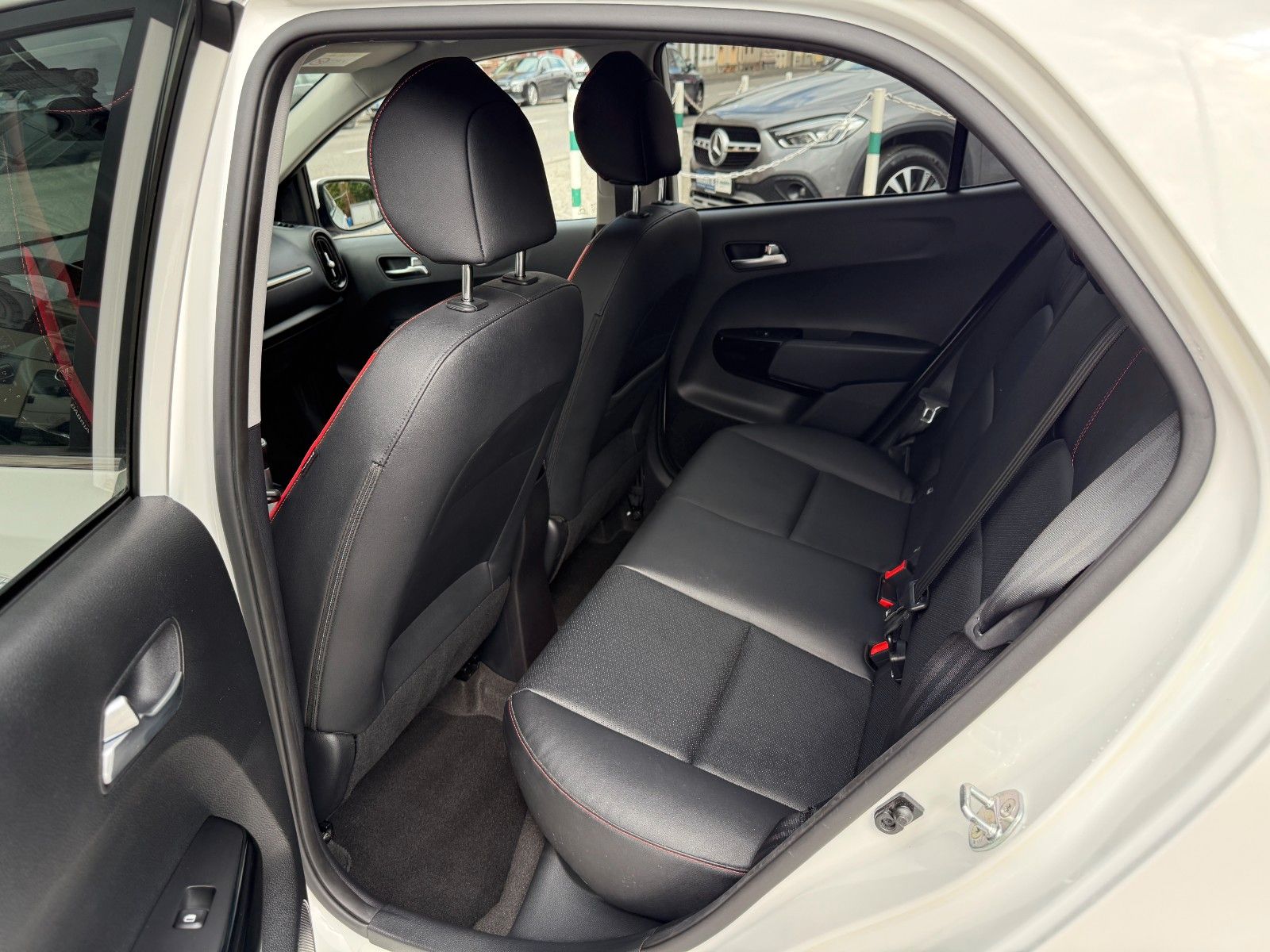 Fahrzeugabbildung Kia Picanto GT-Line LEDER NAVI AUTOMATIK KAMERA 1-HD