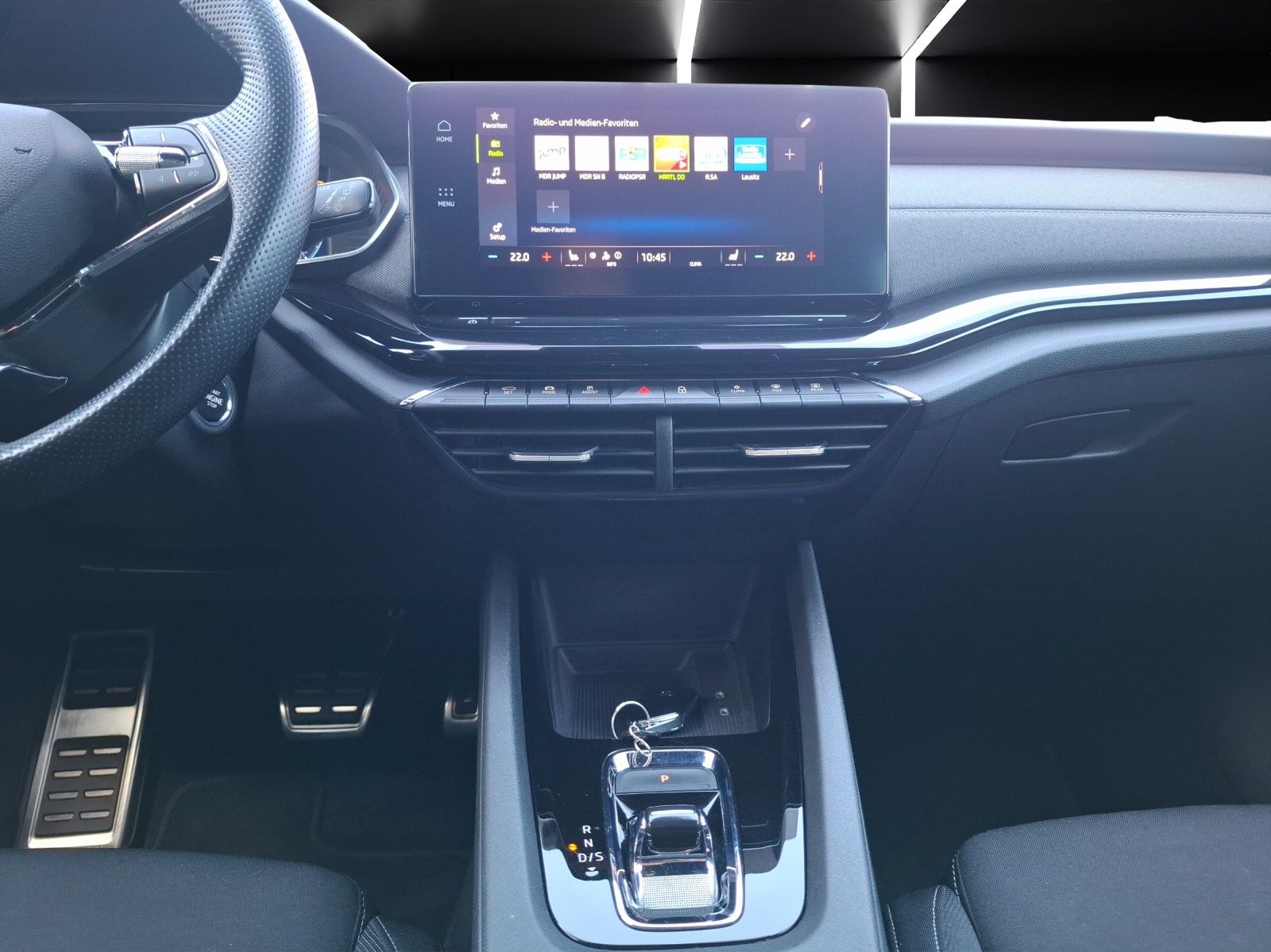 Fahrzeugabbildung SKODA Octavia Combi TDI Sportline DSG LED Navi VC PDC