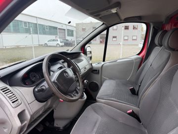 Opel Vivaro - 10