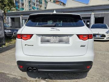 Jaguar F-Pace - 5