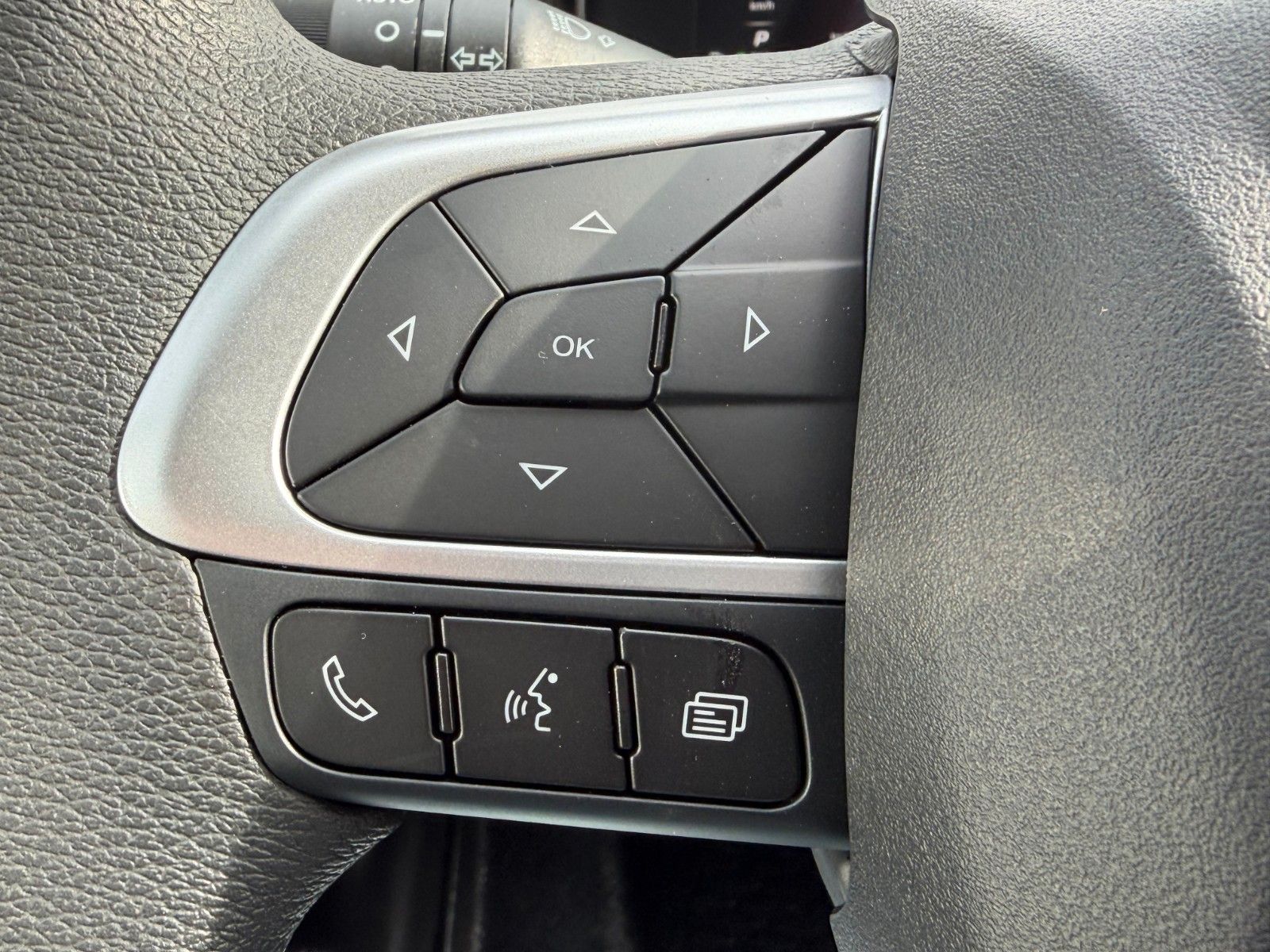 Fahrzeugabbildung Iveco Daily 35S14 A8*R3.450mm*Automatik*Kamera*2Sitze*