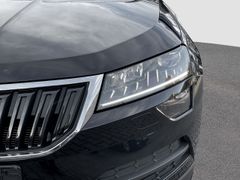 SKODA Karoq 4x4 AHK NAVI DCC Standh. Kamera PDC LED 19