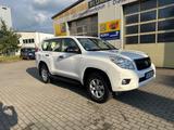 Toyota Land Cruiser 3.0 D-4D - - Toyota Land Cruiser: Pickup