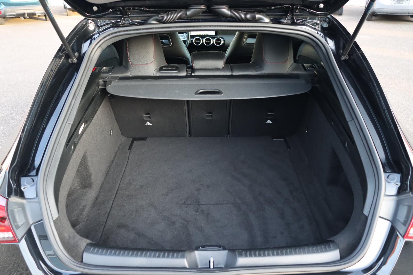Mercedes-Benz CLA 35 AMG 4Matic l 1.HAND l 360° l