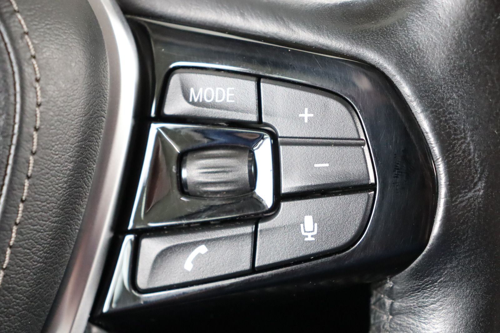 Fahrzeugabbildung BMW 540 i xDrive * HUD * Soft-Close * Night * SC * M