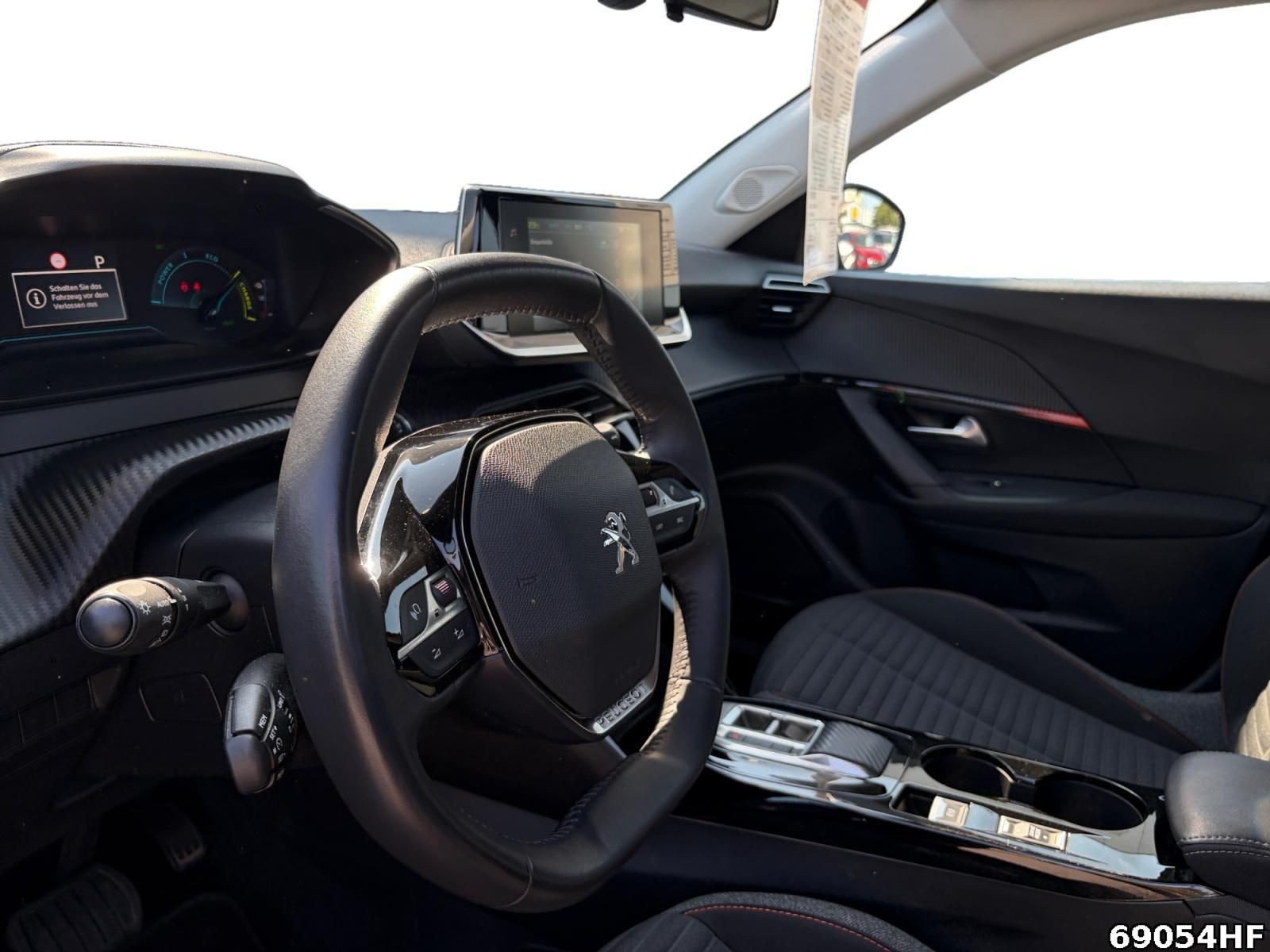Fahrzeugabbildung Peugeot 2008 Active +WÄRMEPUMPE+SHZ+TEMPOMAT+CARPLAY+