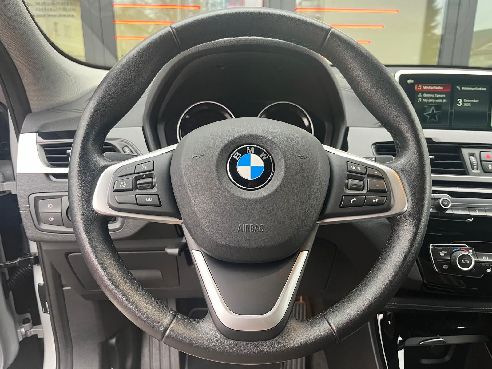 Fahrzeugabbildung BMW X2 sDrive 20 i Advantage*LED*RFK*Memory*Navi*